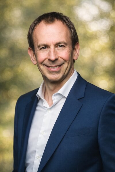Robin Dualé - SaaS subscription transformation ARR churn NRR